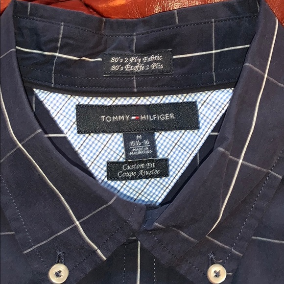 🔥TOMMY HILFIGER BUTTON DOWN SHIRT🔥 - Picture 3 of 3